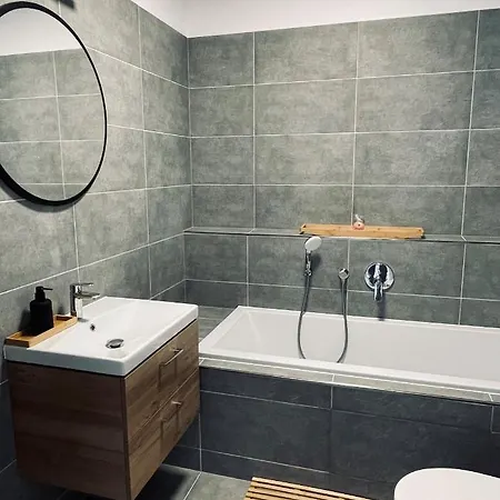 400 * Vel'ka Lomnica